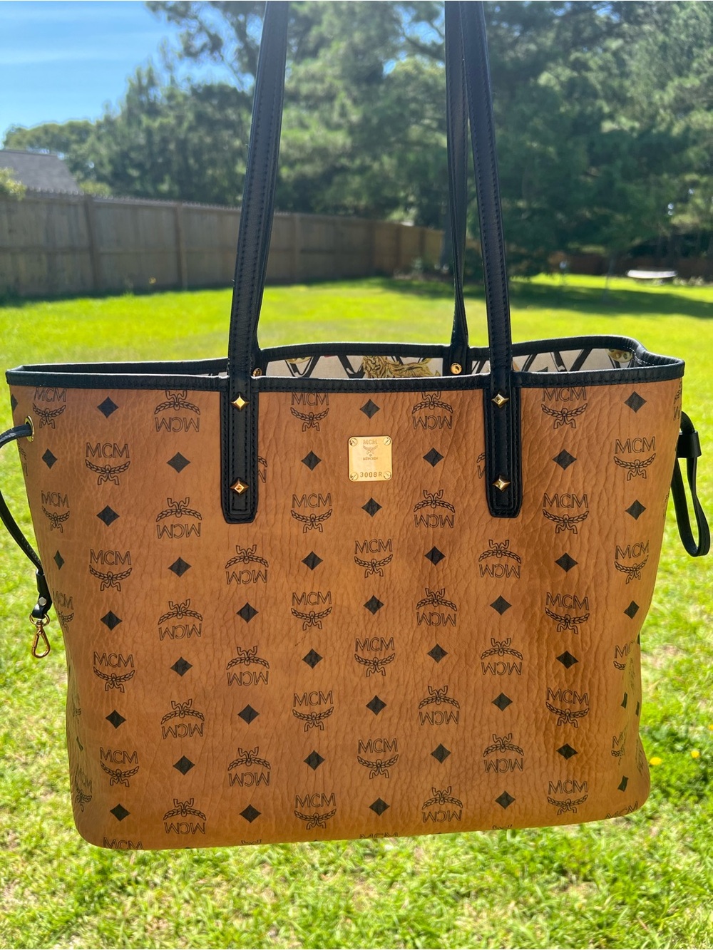 MCM reversible Cognac Visetos Tote with Black Trim